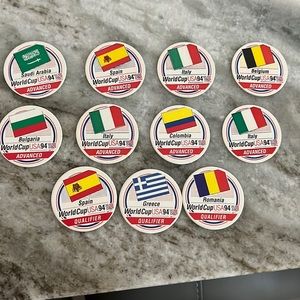 11 1994 World Cup collectors coins